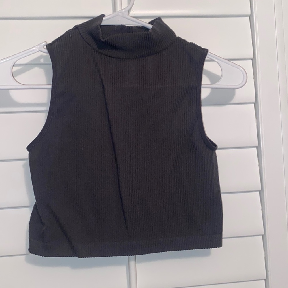 Turtle neck crop top